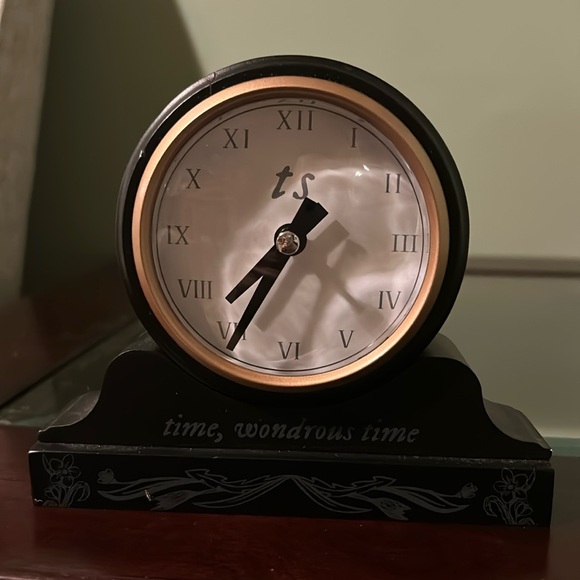 Taylor Swift Other - Taylor Swift Folklore desk clock “time wondrous time” *DAMAGED